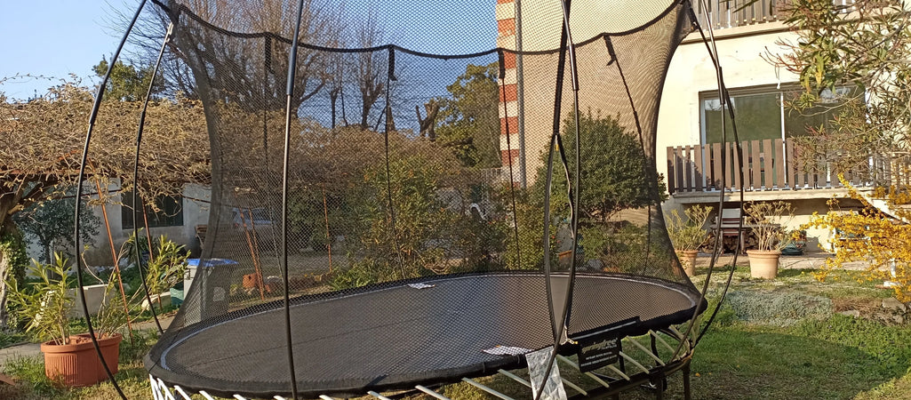 Pourquoi un trampoline de jardin en Normandie — et pourquoi choisir Springfree