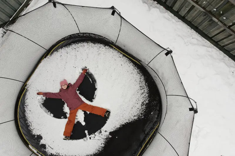 Comment entretenir un trampoline en hiver : conseils et astuces