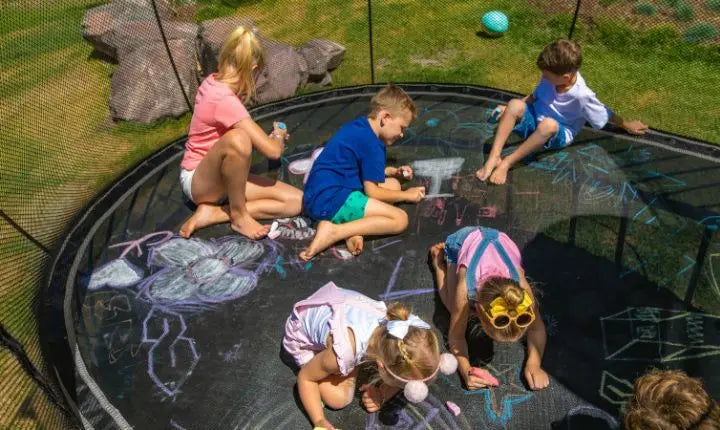 Trampoline et maisons de campagne : Springfree, la solution robuste pour votre jardin