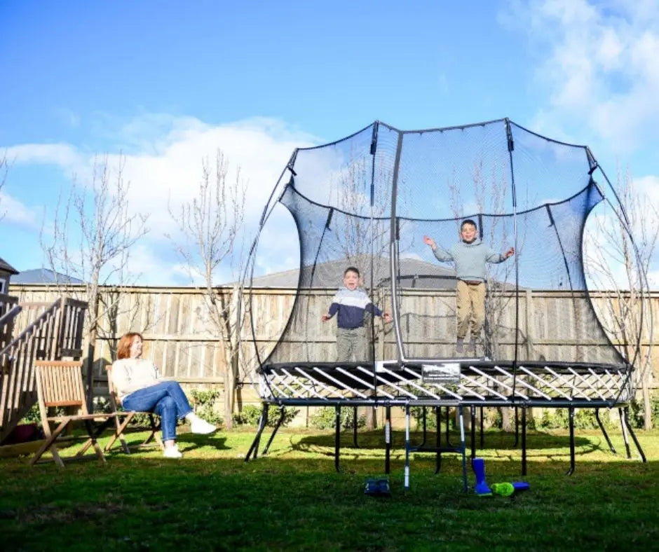 Trampoline sécurisé : pourquoi Springfree est le seul trampoline véritablement sûr au monde