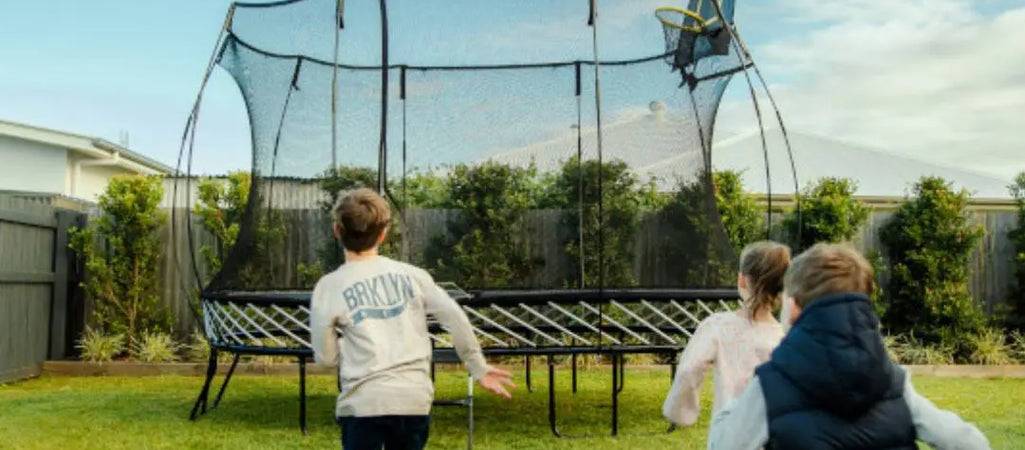 Trampolines ovales de jardin : sécurité et plaisir