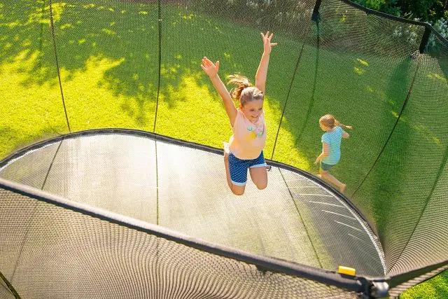 Large Ovale O92 -Ultimate Package Springfree Trampoline